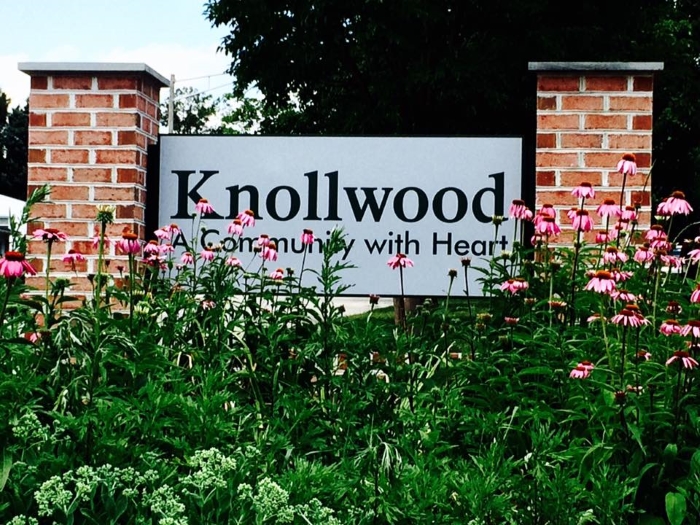 knollwood sign